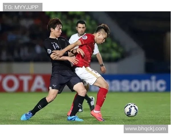 横滨FC与町田的激烈对决展现足球魅力与团队精神