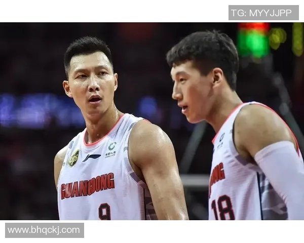 易建联：从篮球场上的传奇到中国体育的标杆，如何影响新一代运动员成长