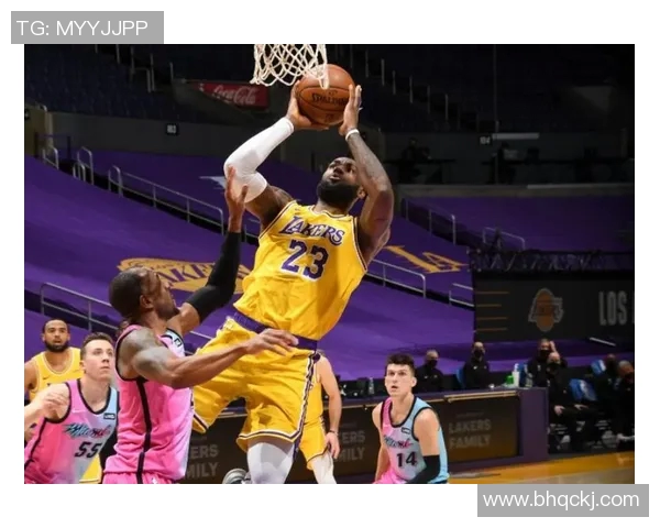 湖人对决热火希罗展现球场风采与激情的巅峰对决